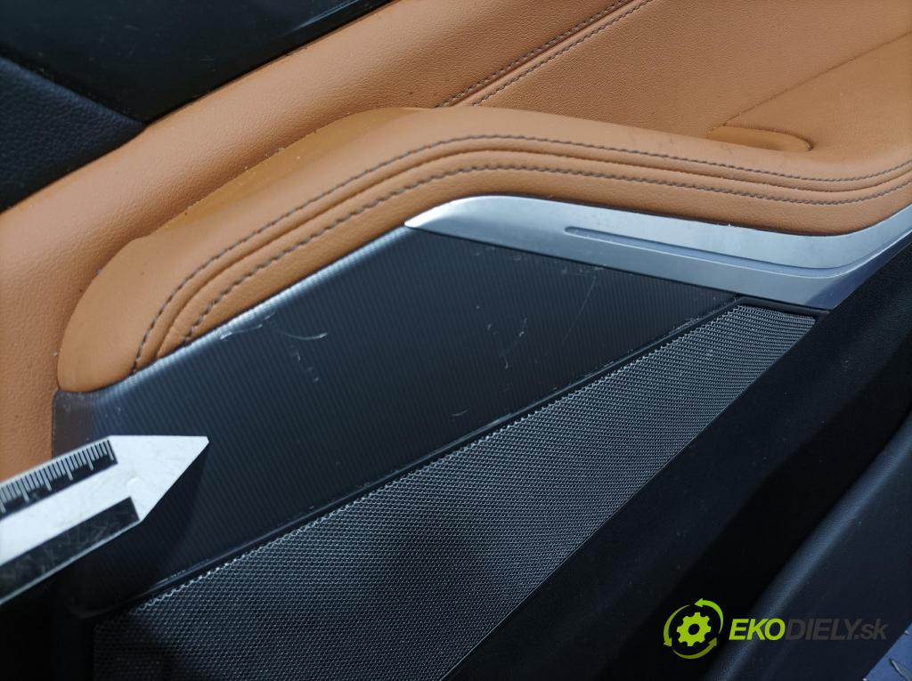 Bmw X5 2023 Čalounictví: dvere Predné Prava: