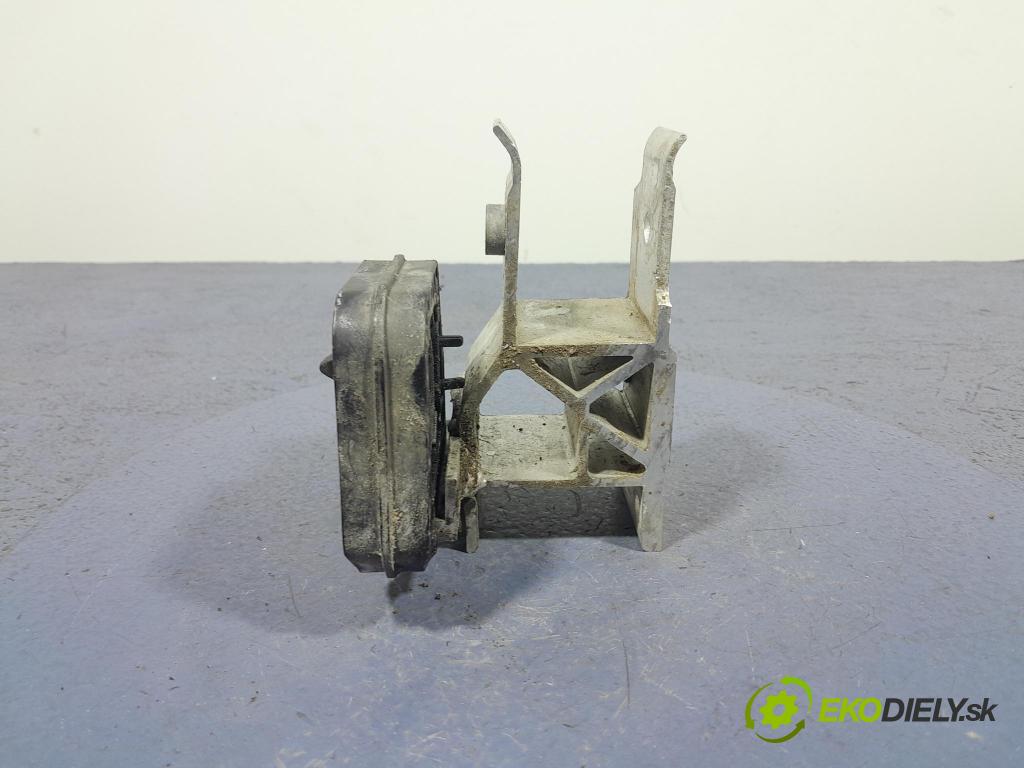 Bmw X5 2023 chladič Voda: 7421636