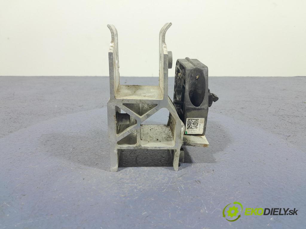 Bmw X5 2023 chladič Voda: 7421636