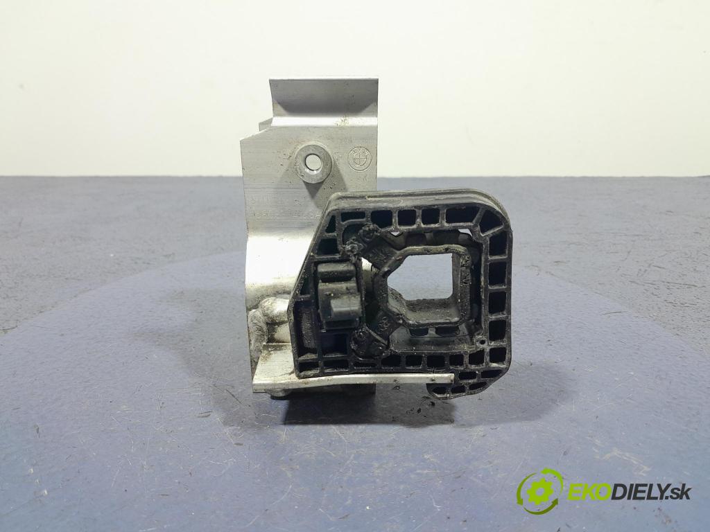 Bmw X5 2023 chladič Voda: 7421636