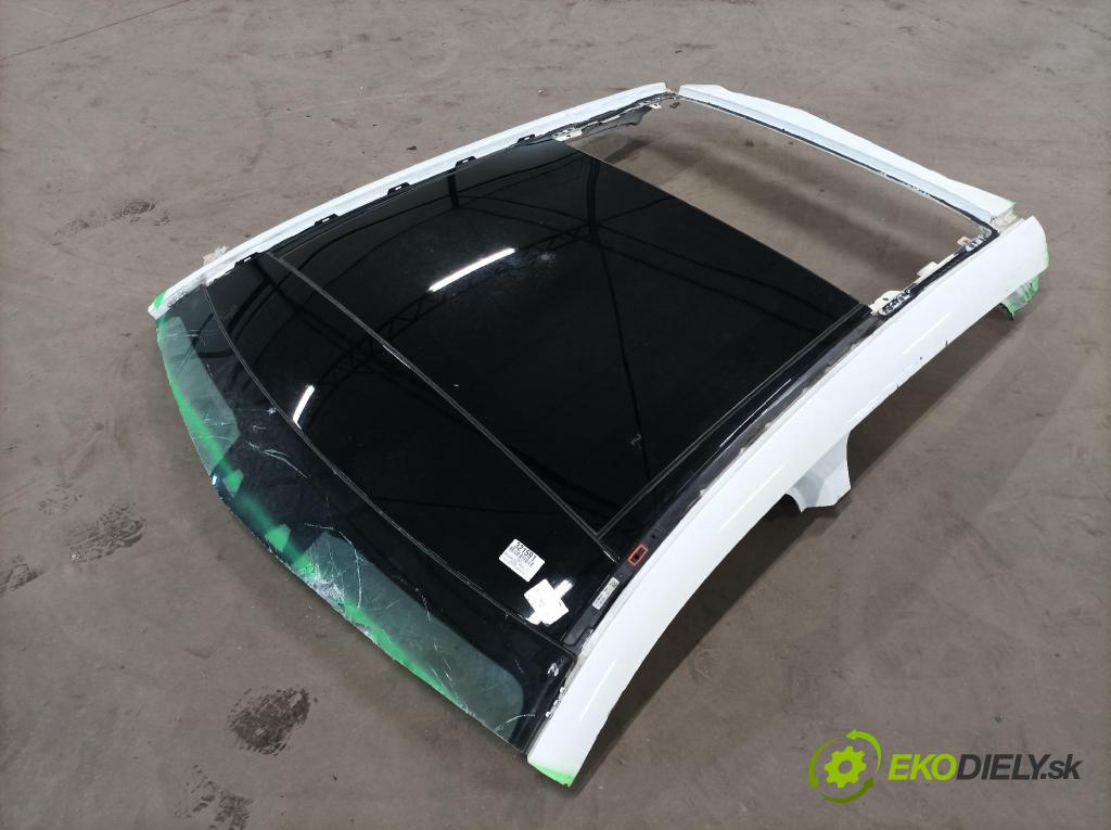 Mercedes GLC-Klasa 0 strecha