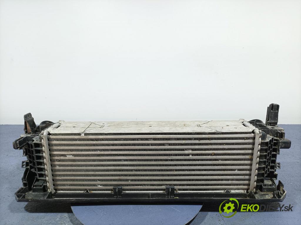 Bmw X5 2023 chladič Vzduch: 8584127