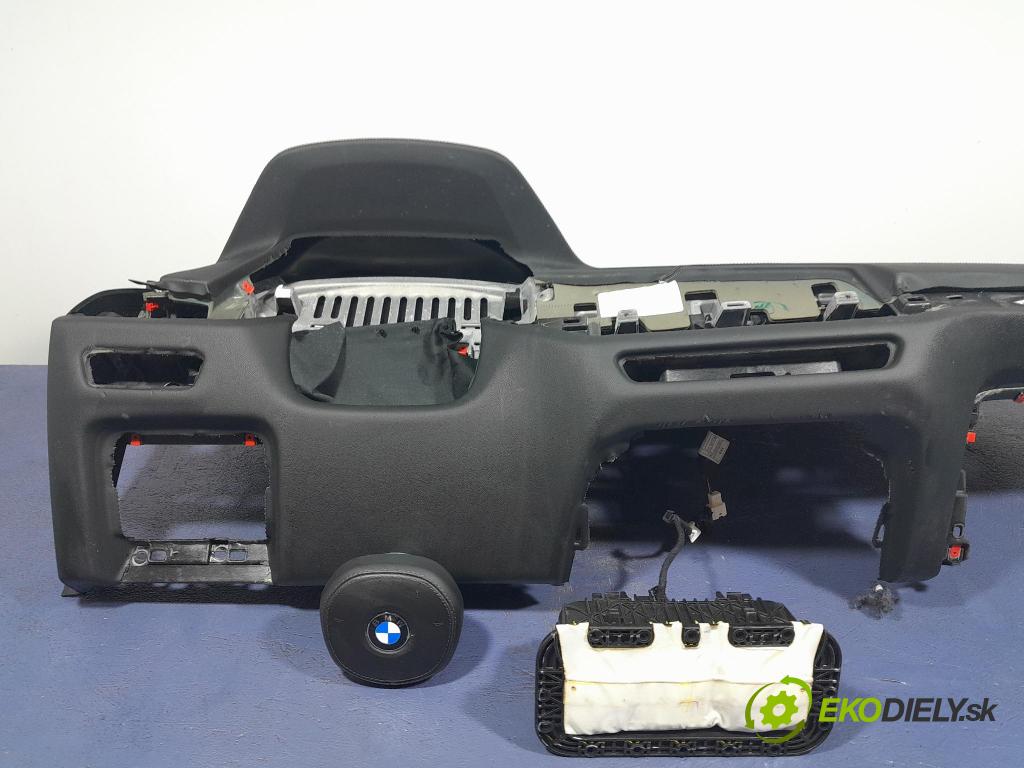 Bmw X5 2023 kokpit,pristrojová doska