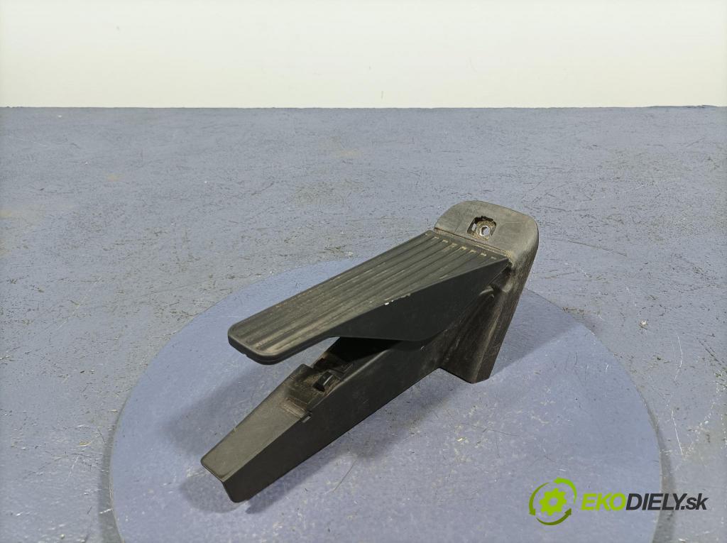 Volvo Xc90 2016 pedal Plyn: 31445780