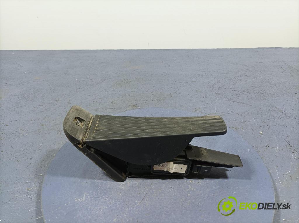 Volvo Xc90 2016 pedal Plyn: 31445780