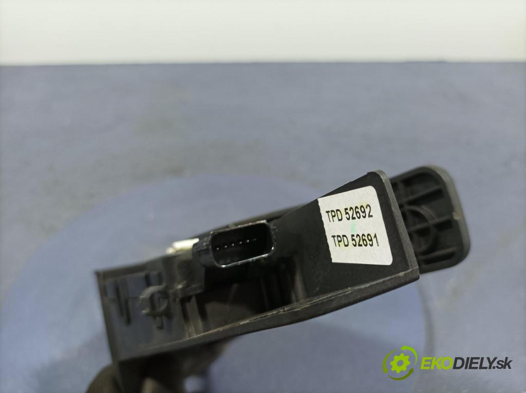 Volvo Xc90 2016 pedal Plyn: 31445780