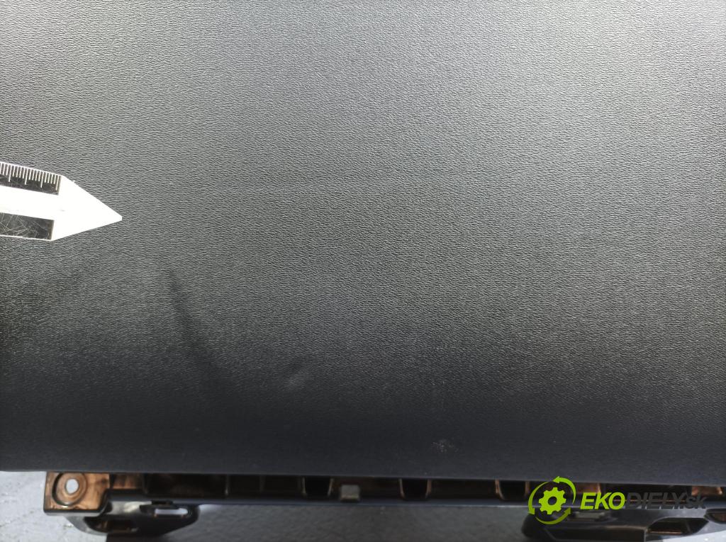 Volvo Xc90 2016 kastlík 31366835