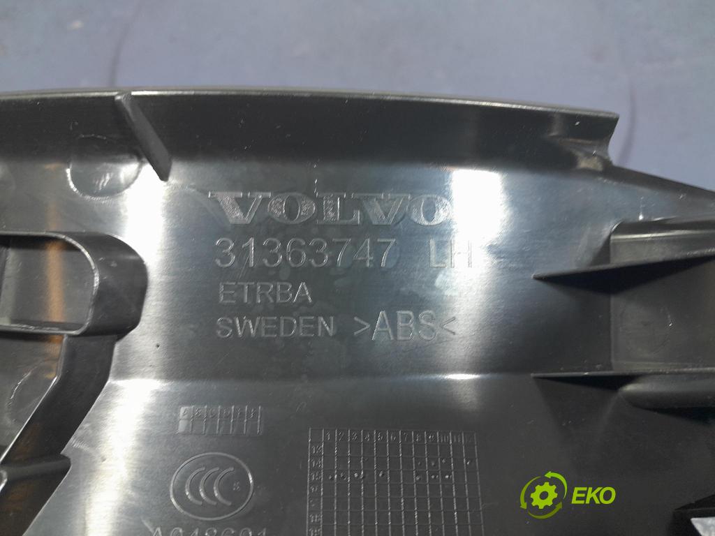 Volvo Xc90 2016 kryt Plast: Interiéry: 31363747