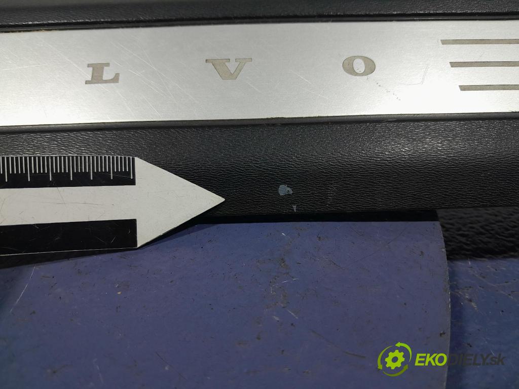 Volvo Xc90 2016 kryt Plast: Interiéry: 31363642