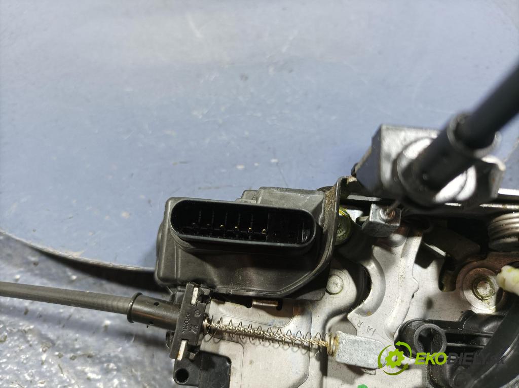 Volvo Xc90 2016 zámok dvere Predné v pravo: 31349891