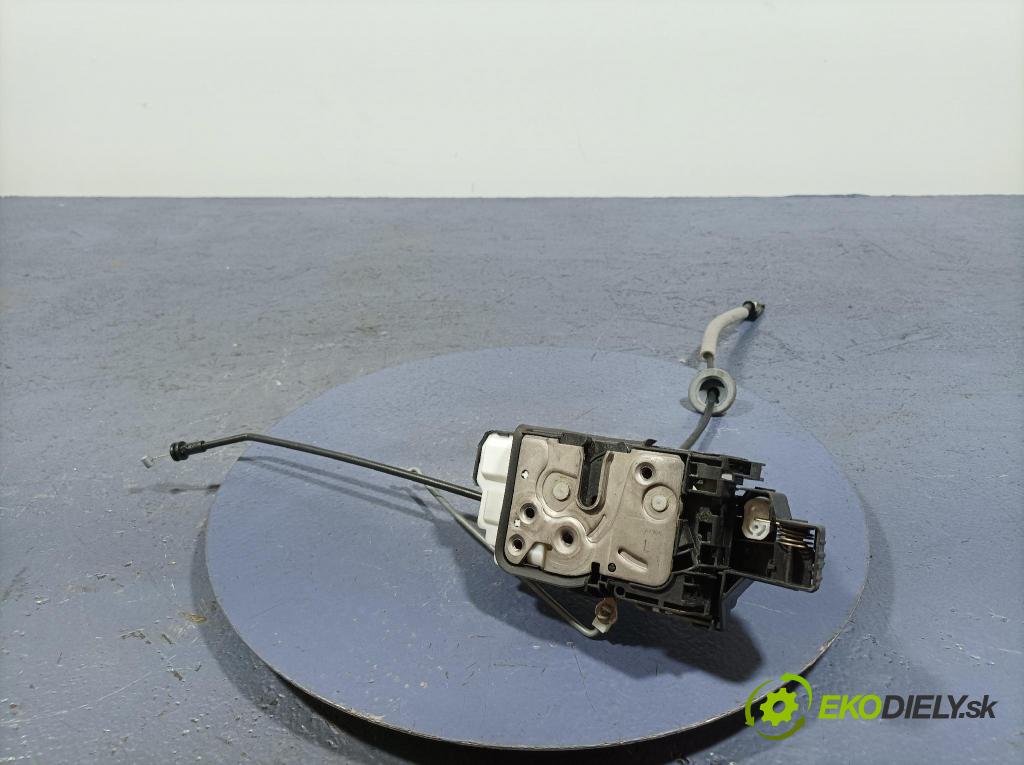 Volvo Xc90 2016 zámok dvere Predné Vľavo: 31349890