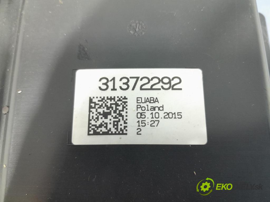 Volvo Xc90 2016 Nádrž: Uhlík: Aktívny: 31372292