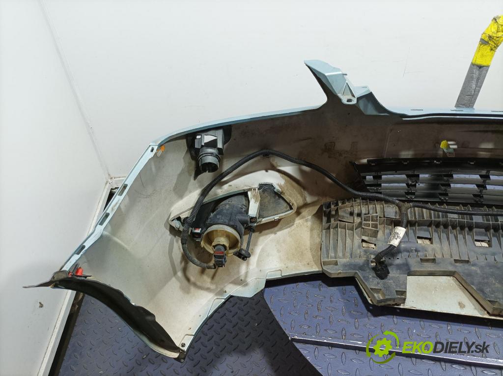 Opel Zafira 2009 nárazník Predné 