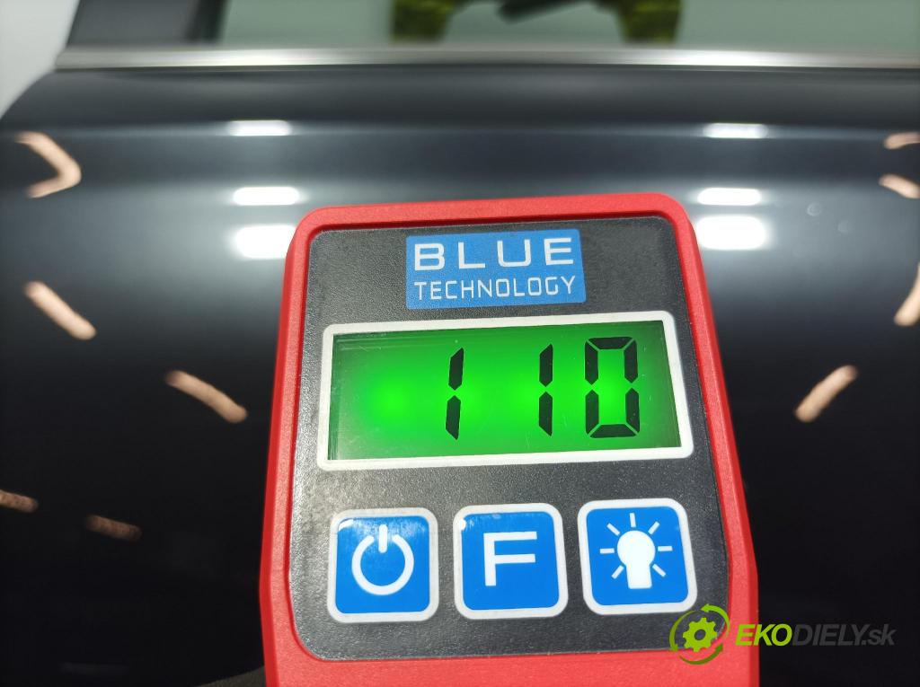 Hyundai I30 2023 dvere zad Vľavo: