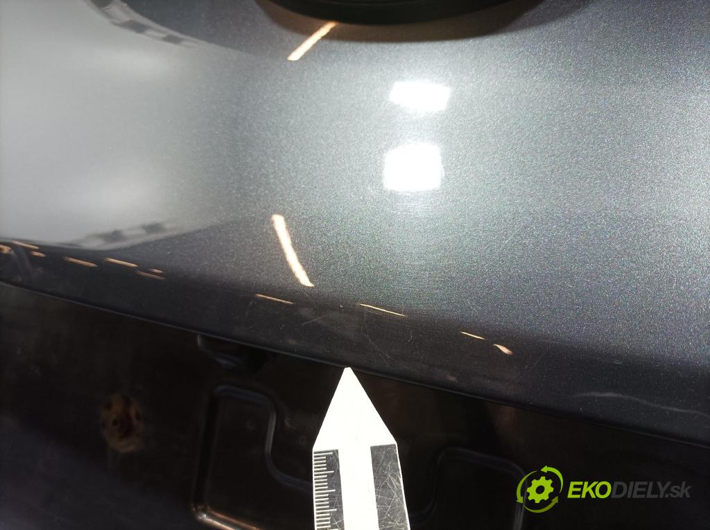 Hyundai I30 2023 zadna dveře kufra: kufra: