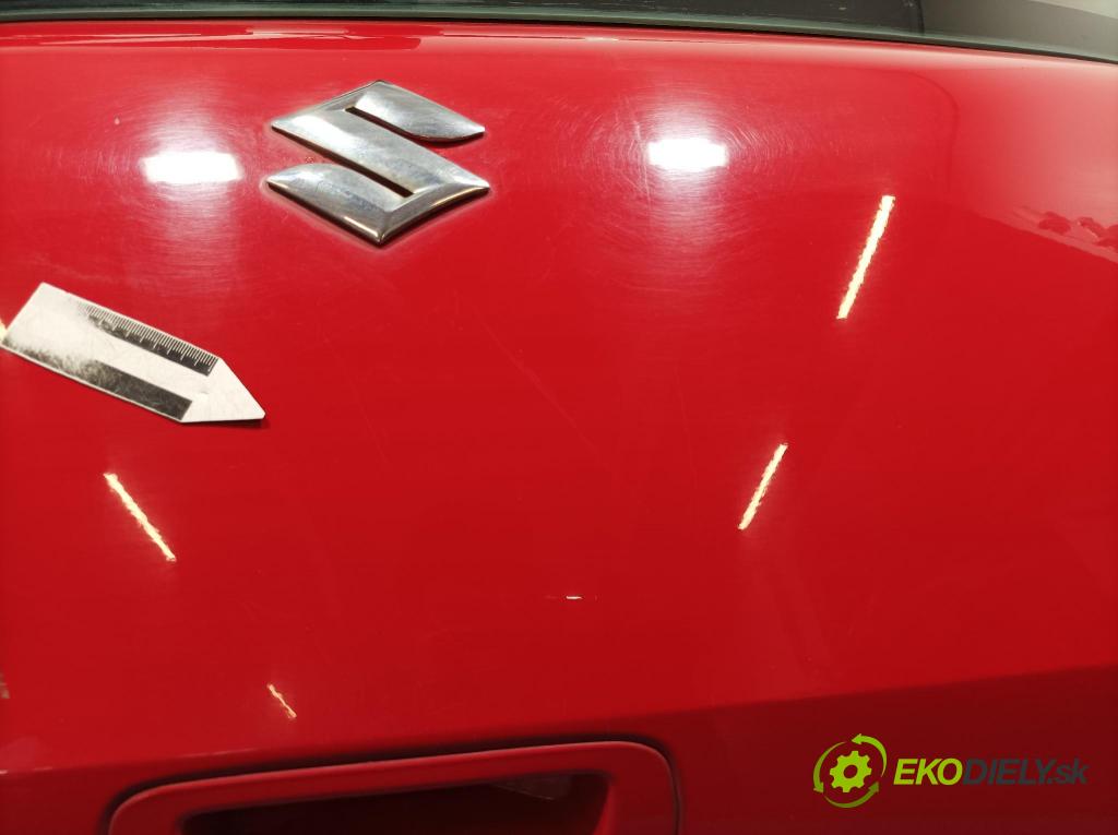 Suzuki Swift 2006 zadna dveře kufra: kufra: