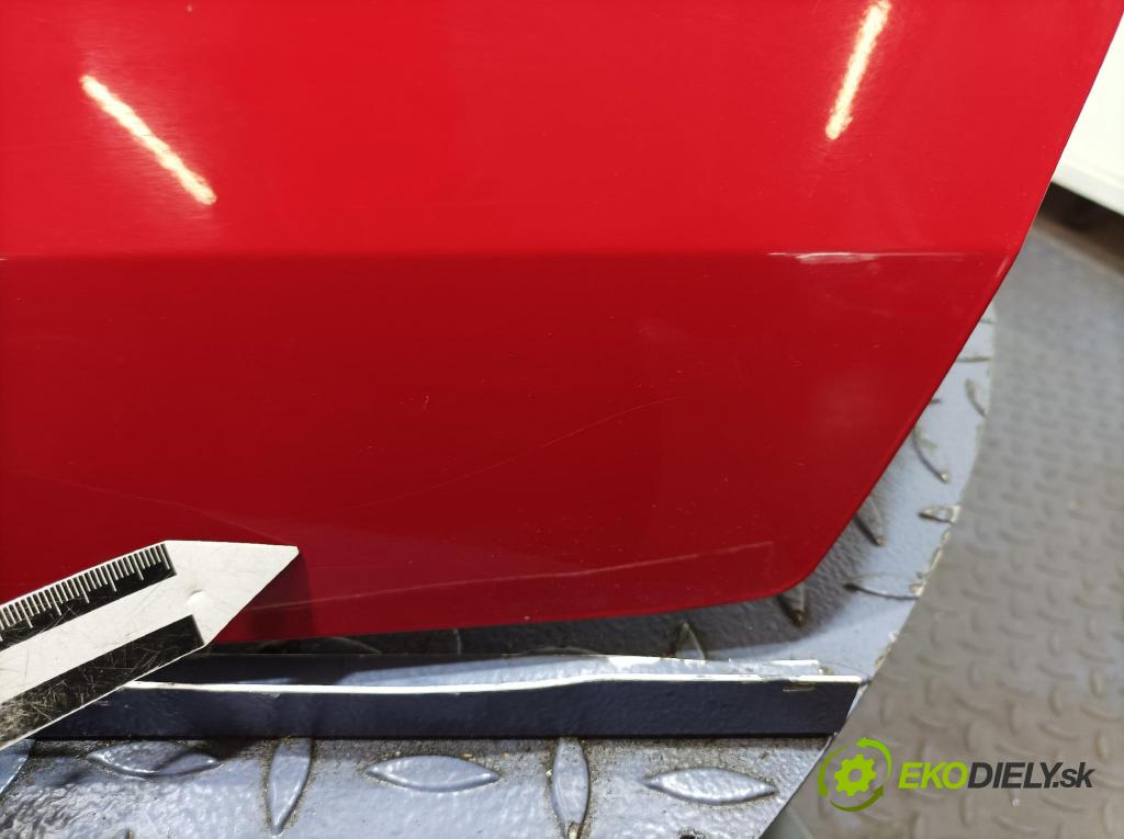 Suzuki Swift 2006 zadna dveře kufra: kufra: