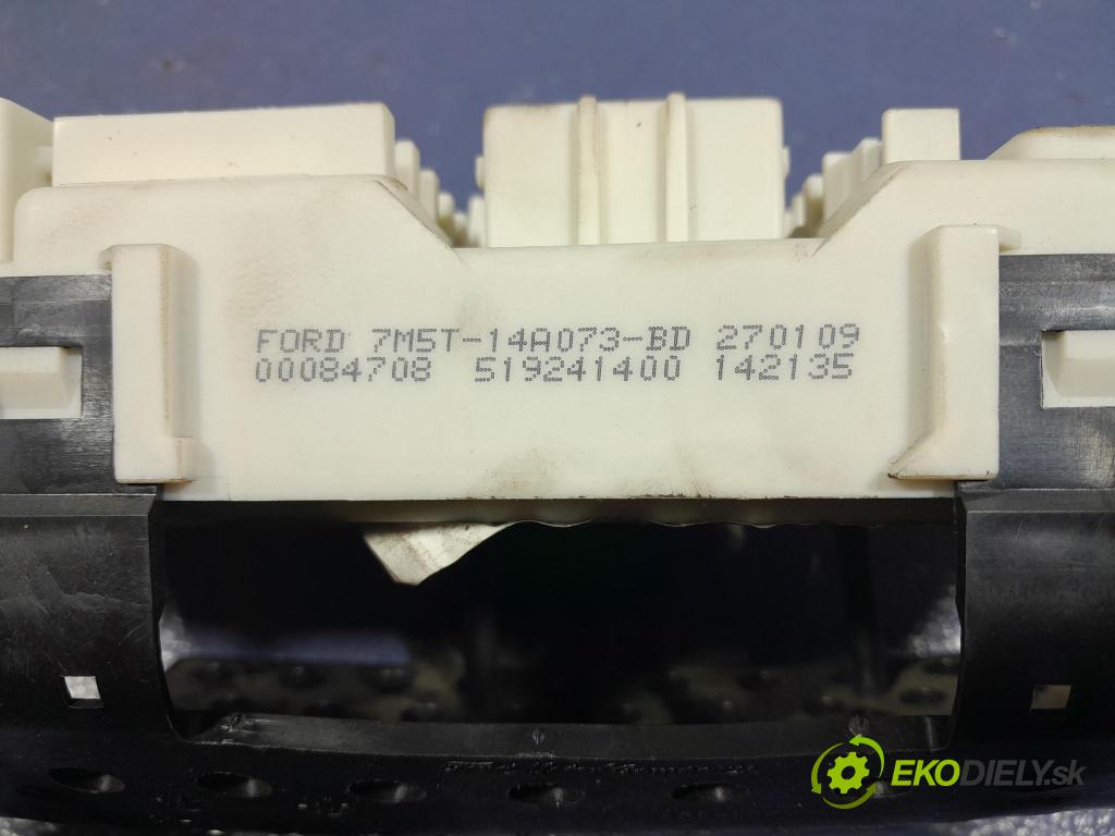 Ford Focus 2009 skrinka Poistky: 7M5T-14A073-BD