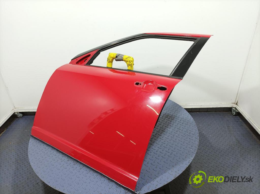 Suzuki Swift 2006 dvere Predné Vľavo: