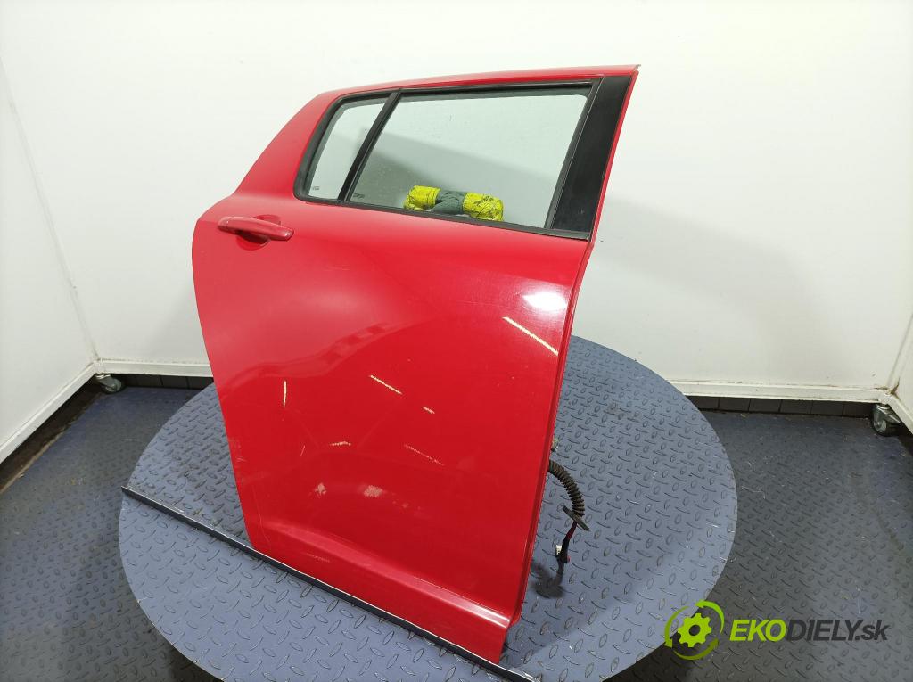 Suzuki Swift 2006 dvere zad pravé