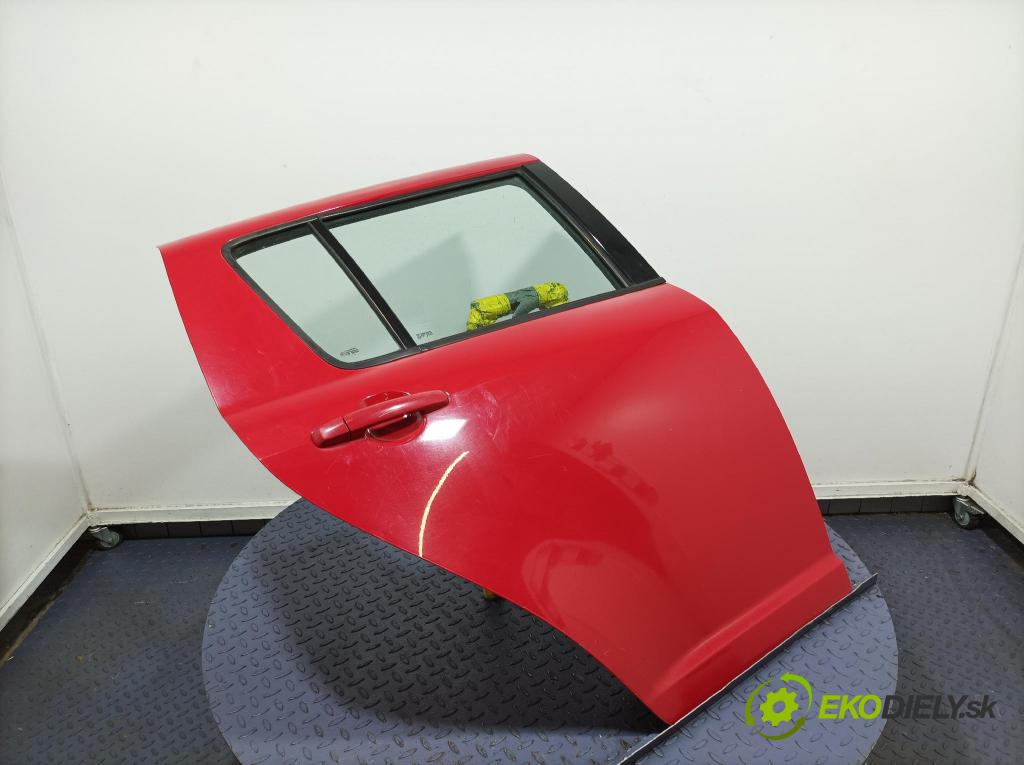 Suzuki Swift 2006 dvere zad pravé