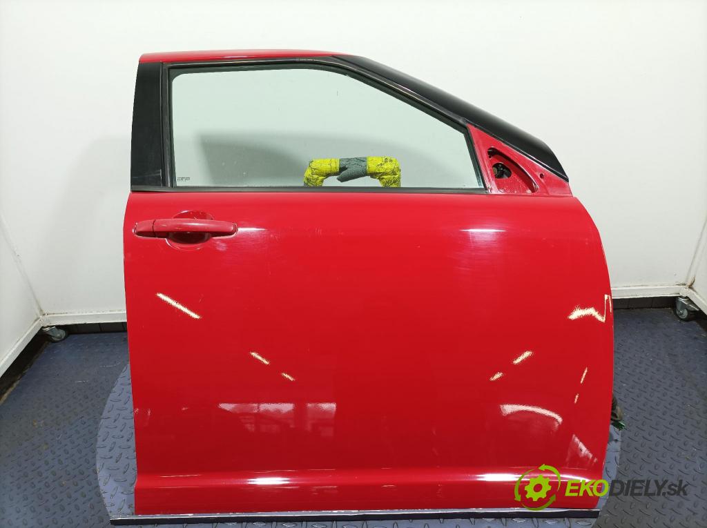 Suzuki Swift 2006 dvere Predné pravé