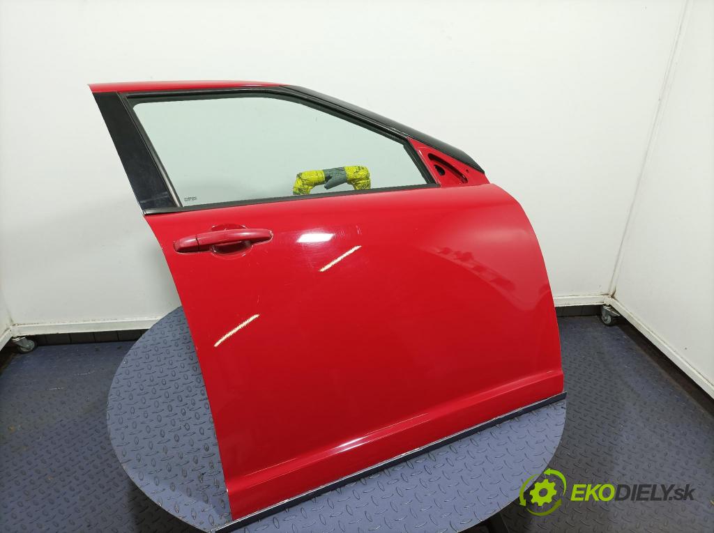 Suzuki Swift 2006 dvere Predné pravé