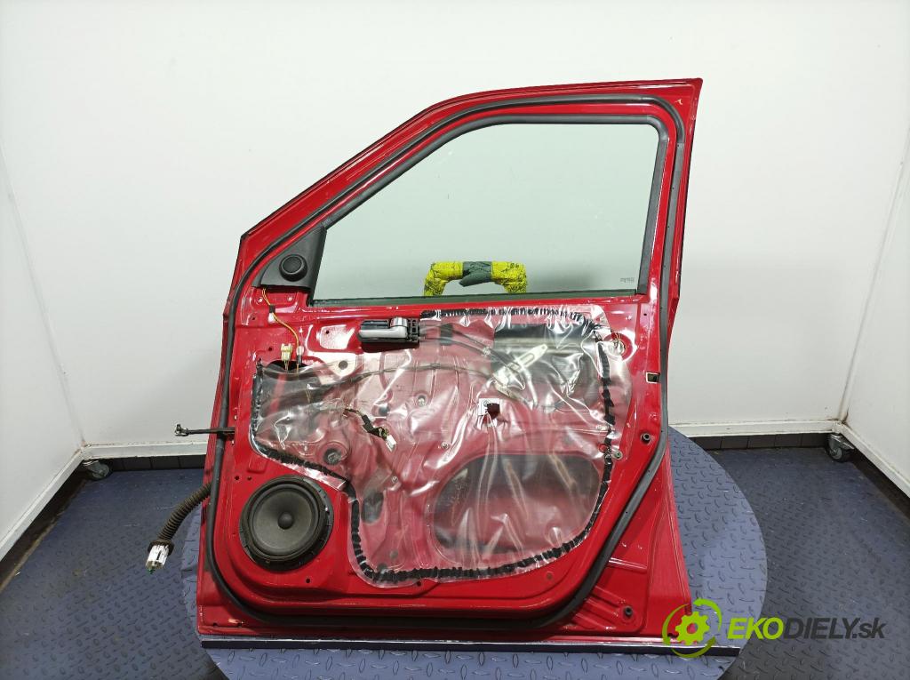 Suzuki Swift 2006 dvere Predné pravé