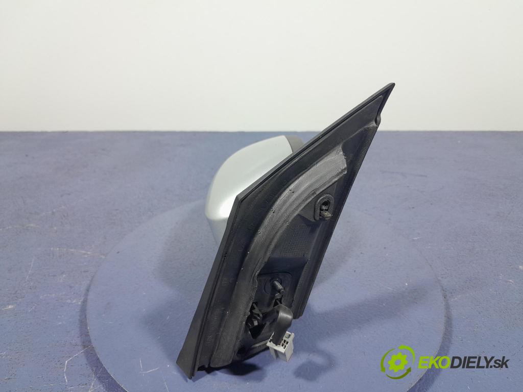 Ford Focus 2009 zrkadlo pravé