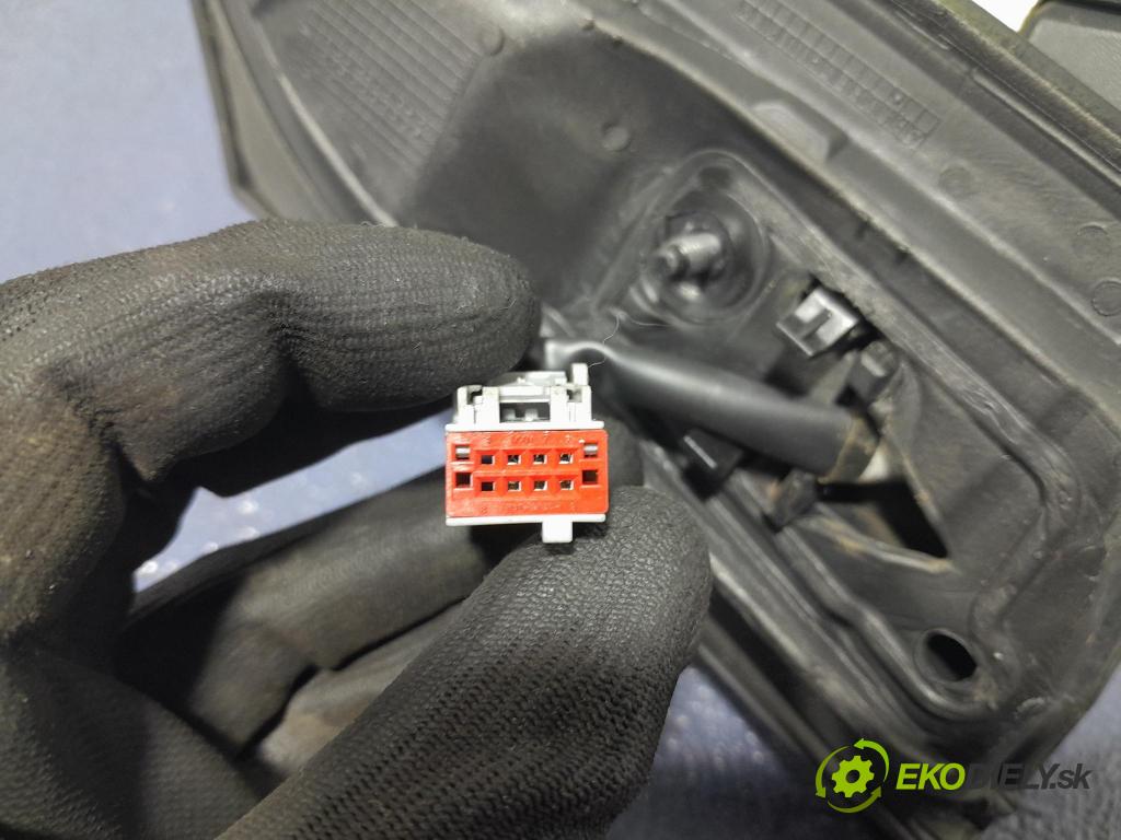 Ford Focus 2009 zrkadlo pravé 