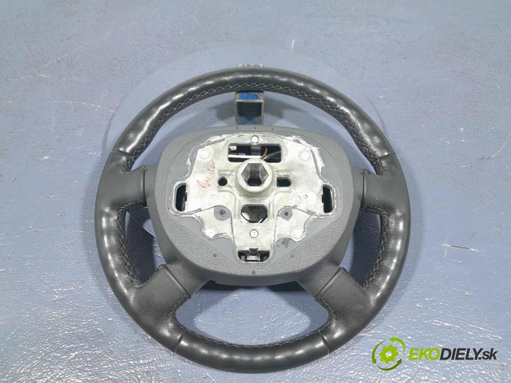 Ford Focus 2009 volant 4M51-3600-CL