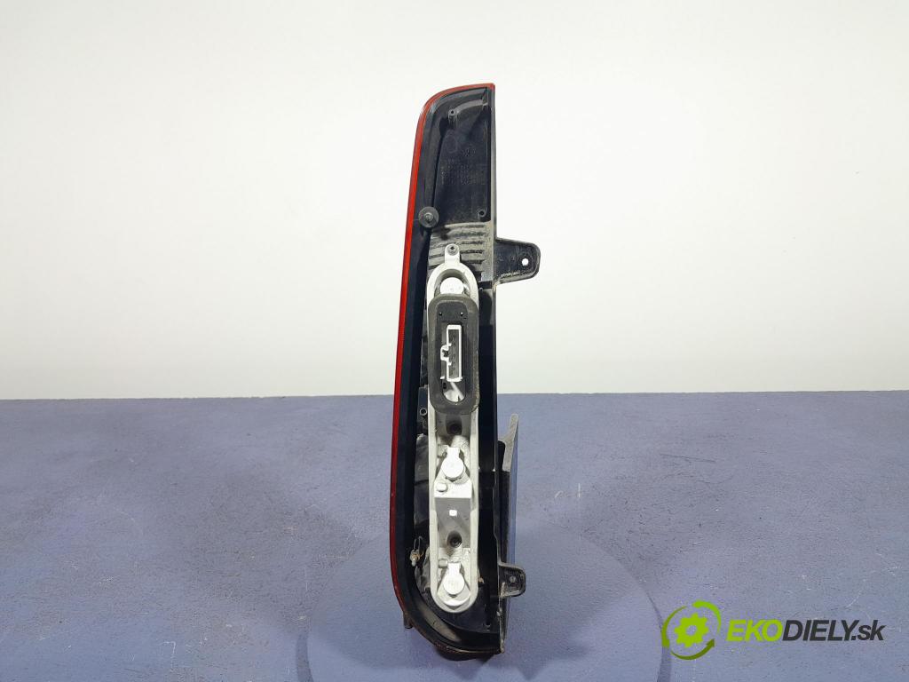 Ford Focus 2009 svetlo / reflektor zad Prava: Vonkajsia: 8M51-13404-C