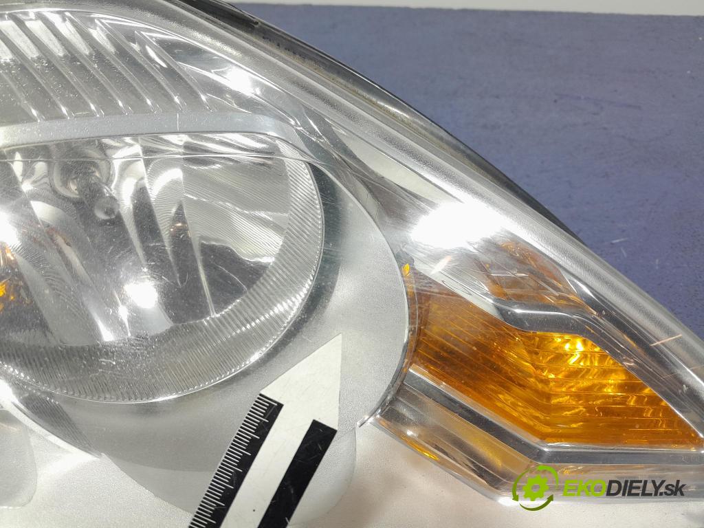 Ford Focus 2009 Reflektor: v pravo: 8M51-13W029-AE