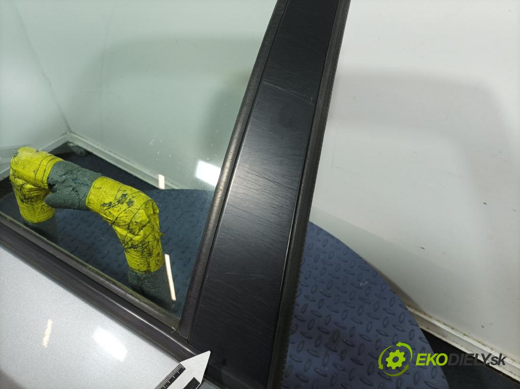 Fiat Sedici 2007 dvere zad pravé
