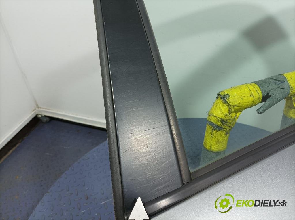 Fiat Sedici 2007 dvere zad Vľavo: