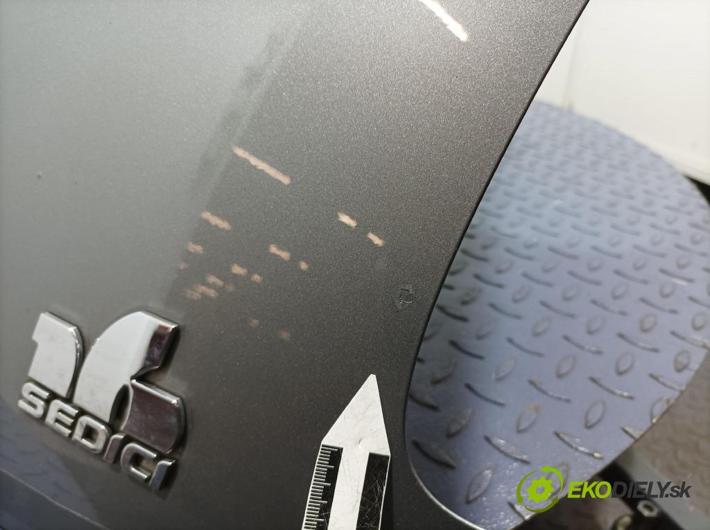 Fiat Sedici 2007 zadna dveře kufra: kufra: