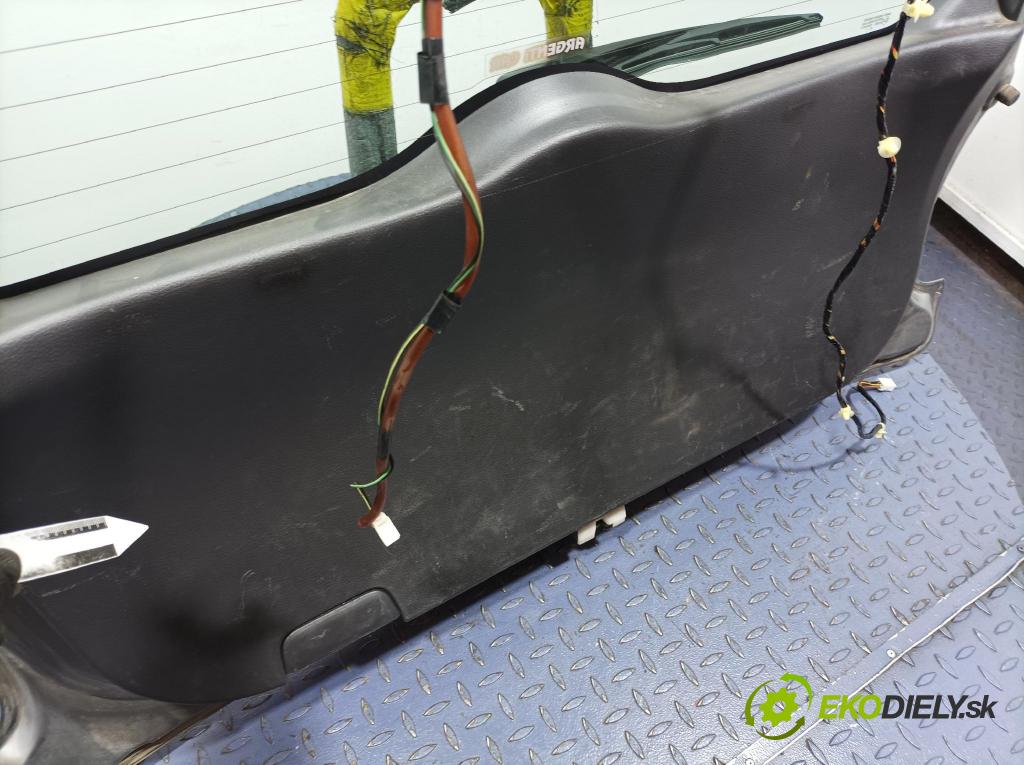 Fiat Sedici 2007 zadna dveře kufra: kufra: 