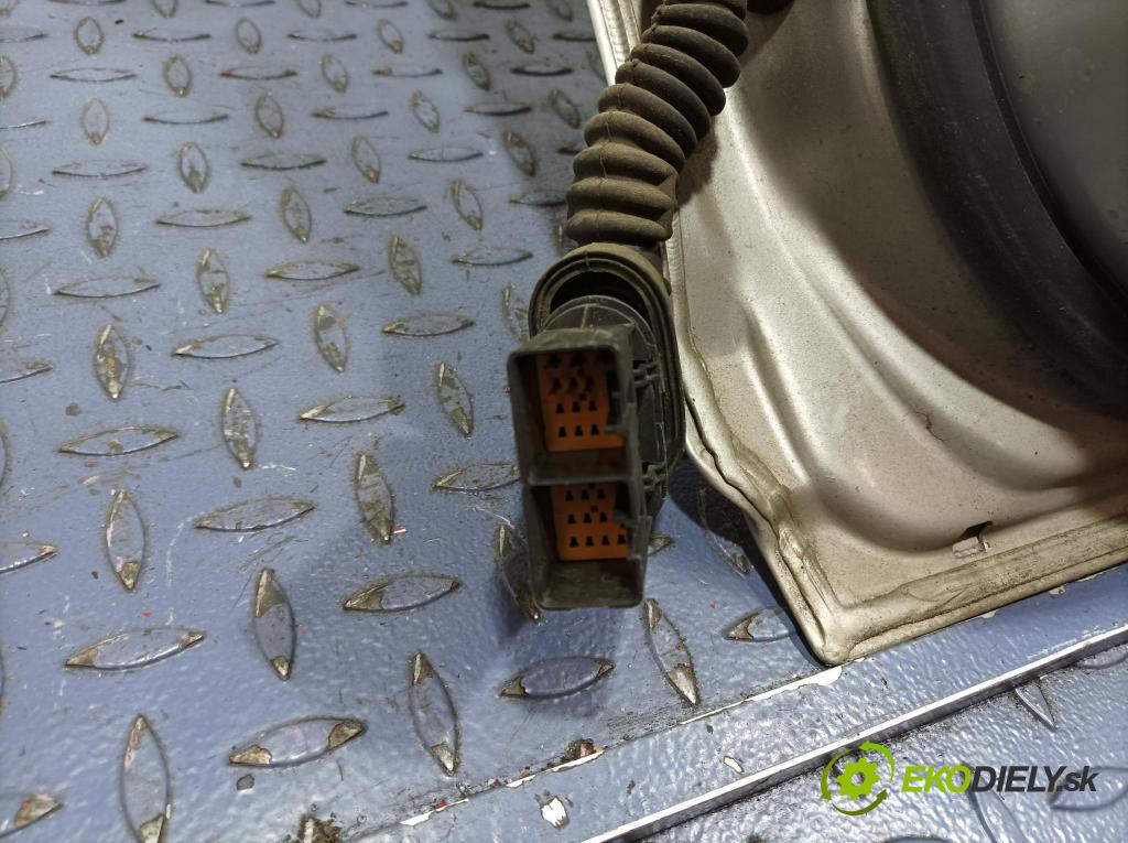 Ford Focus 2009 dvere zad pravé 