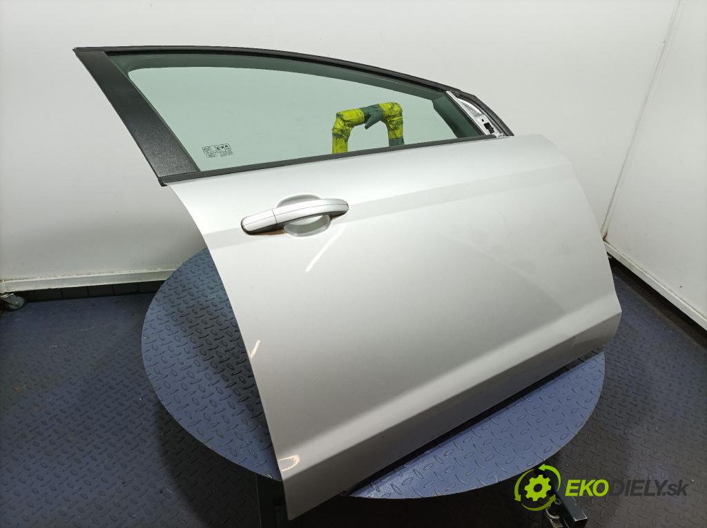 Ford Focus 2009 dvere Predné pravé