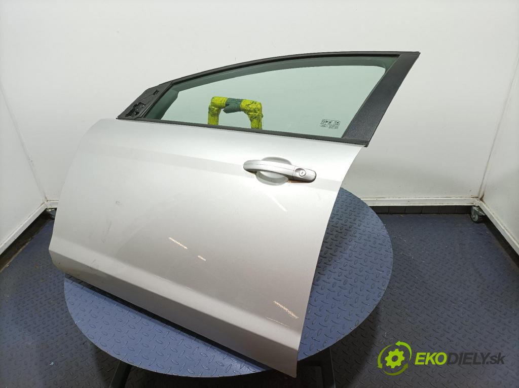 Ford Focus 2009 dvere Predné Vľavo: