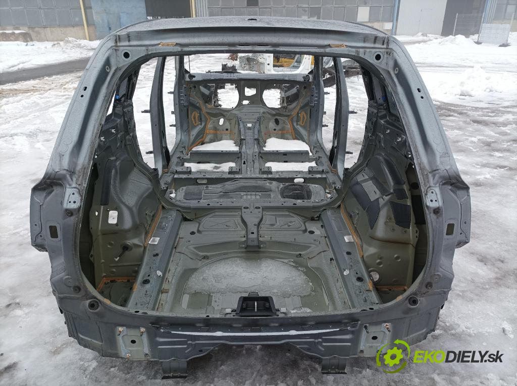 Volvo Xc90 2016 blatnik Zad: Levý: 