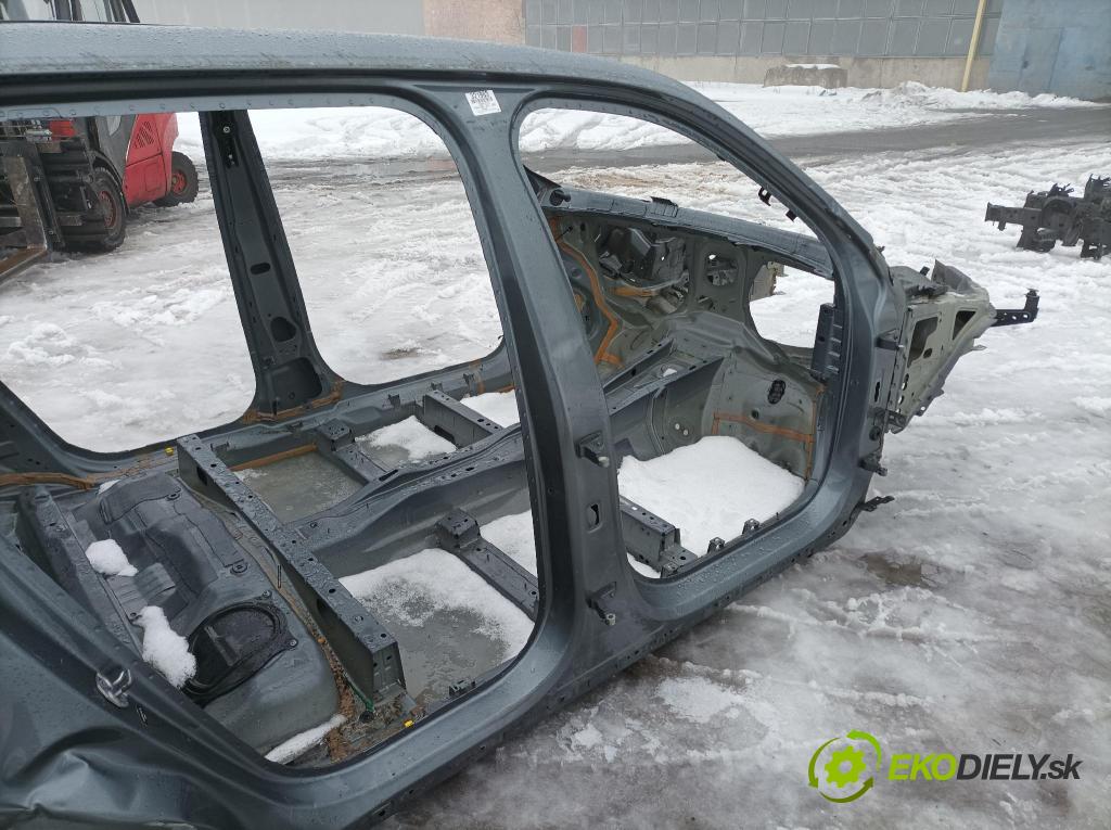 Volvo Xc90 2016 práh v pravo: