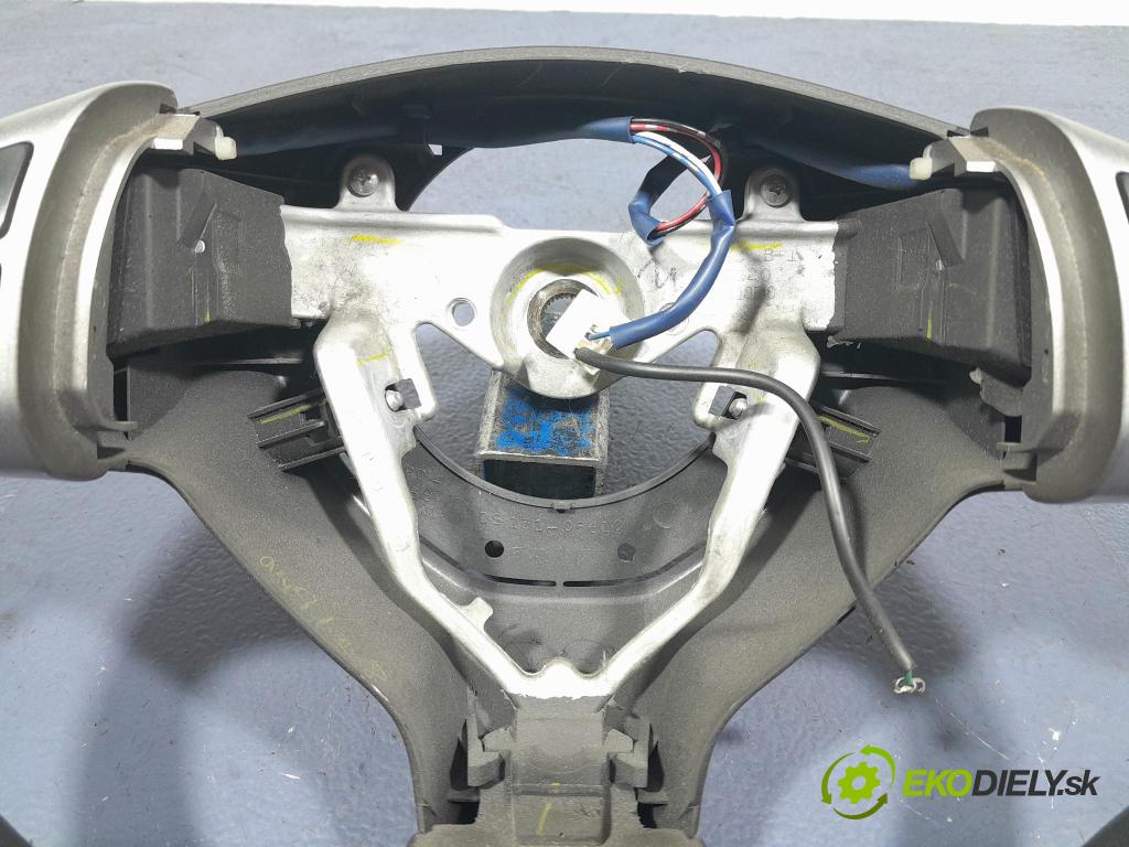 Suzuki Swift 2006 volant GS131-05610