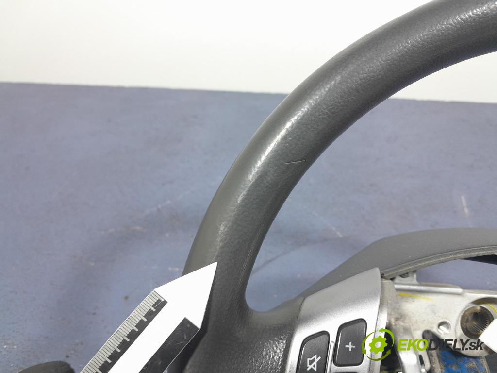 Suzuki Swift 2006 volant GS131-05610