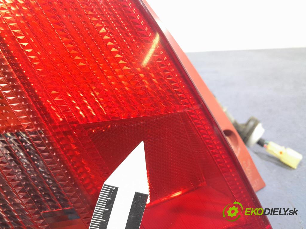 Suzuki Swift 2006 svetlo / reflektor zad ľavá Vonkajsia: