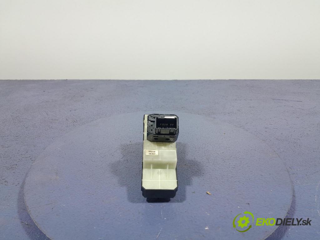 Suzuki Swift 2006 prepínač Okná: 62J10
