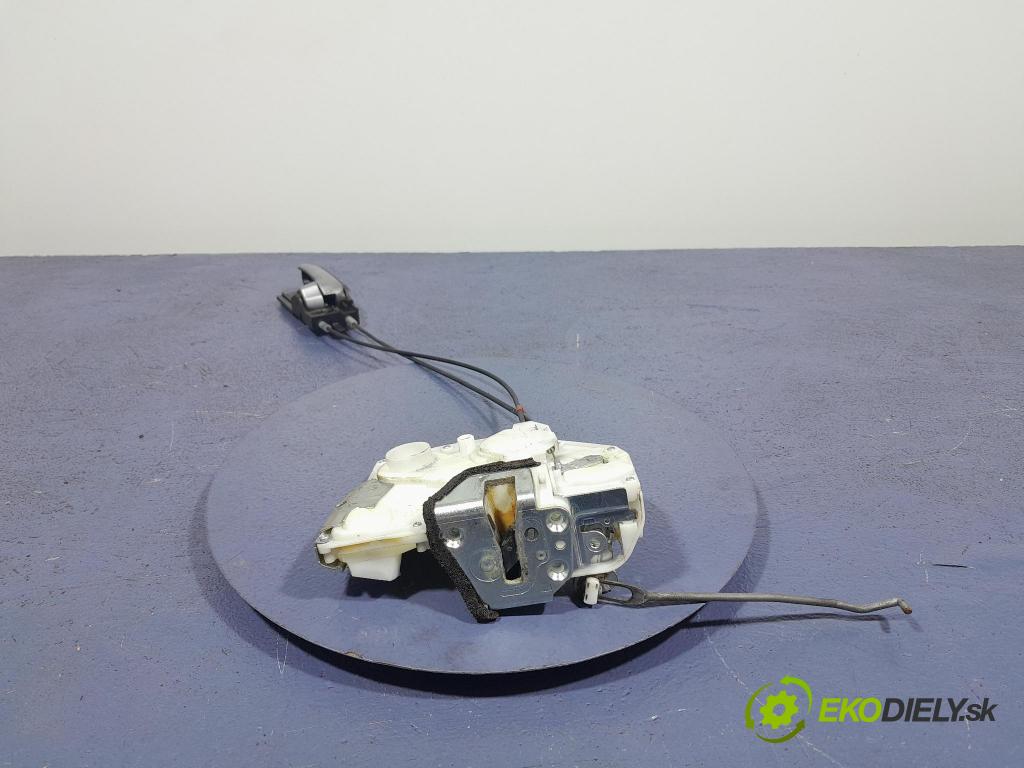 Suzuki Swift 2006 zámok dvere Predné Vľavo:
