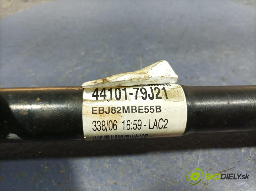 Fiat Sedici 2007 poloos Prava: Predné 44101-79J21