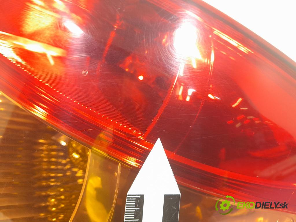 Fiat Sedici 2007 svetlo / reflektor zad Prava: Vonkajsia:
