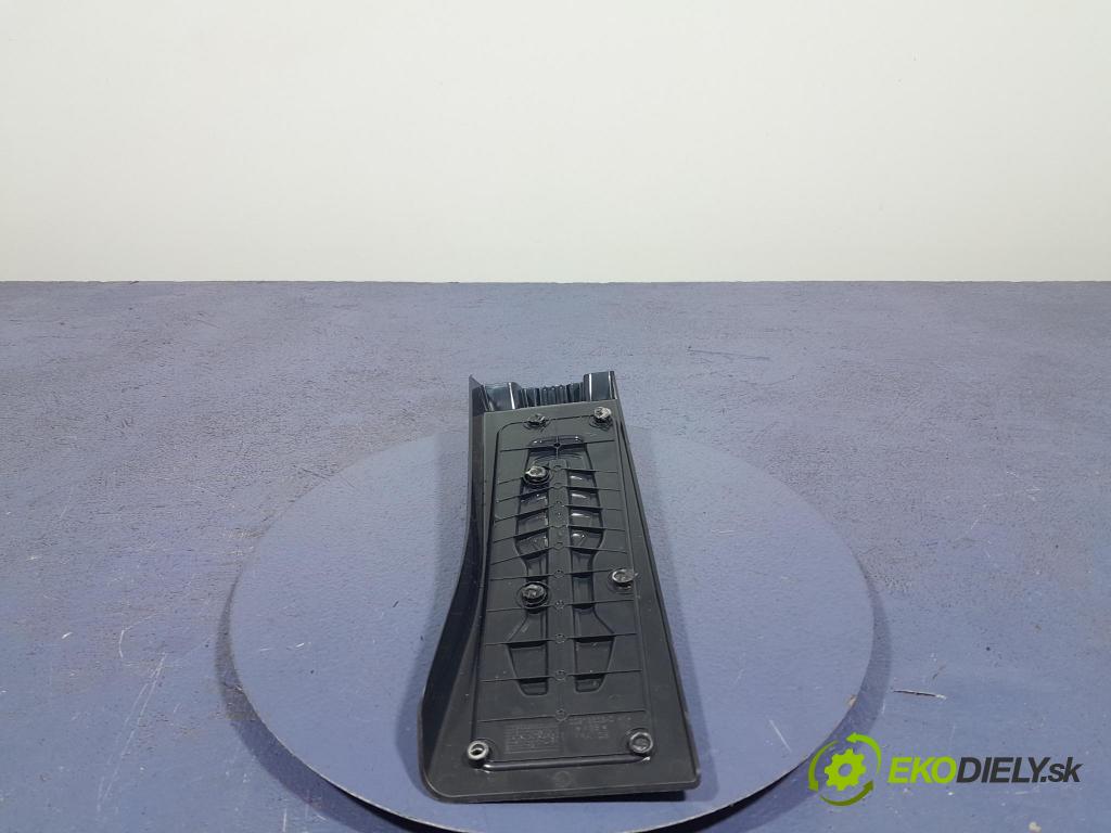 Bmw X5 2023 kryt Plast: Interiéry:
